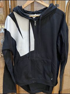 (Category: ) located in . Submitted by thriphty (Listing ID 1139201556, Image 1). Description: .