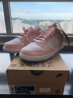 (Category: ) located in . Submitted by sneakers83 (Listing ID 1139309537, Image 1). Description: .