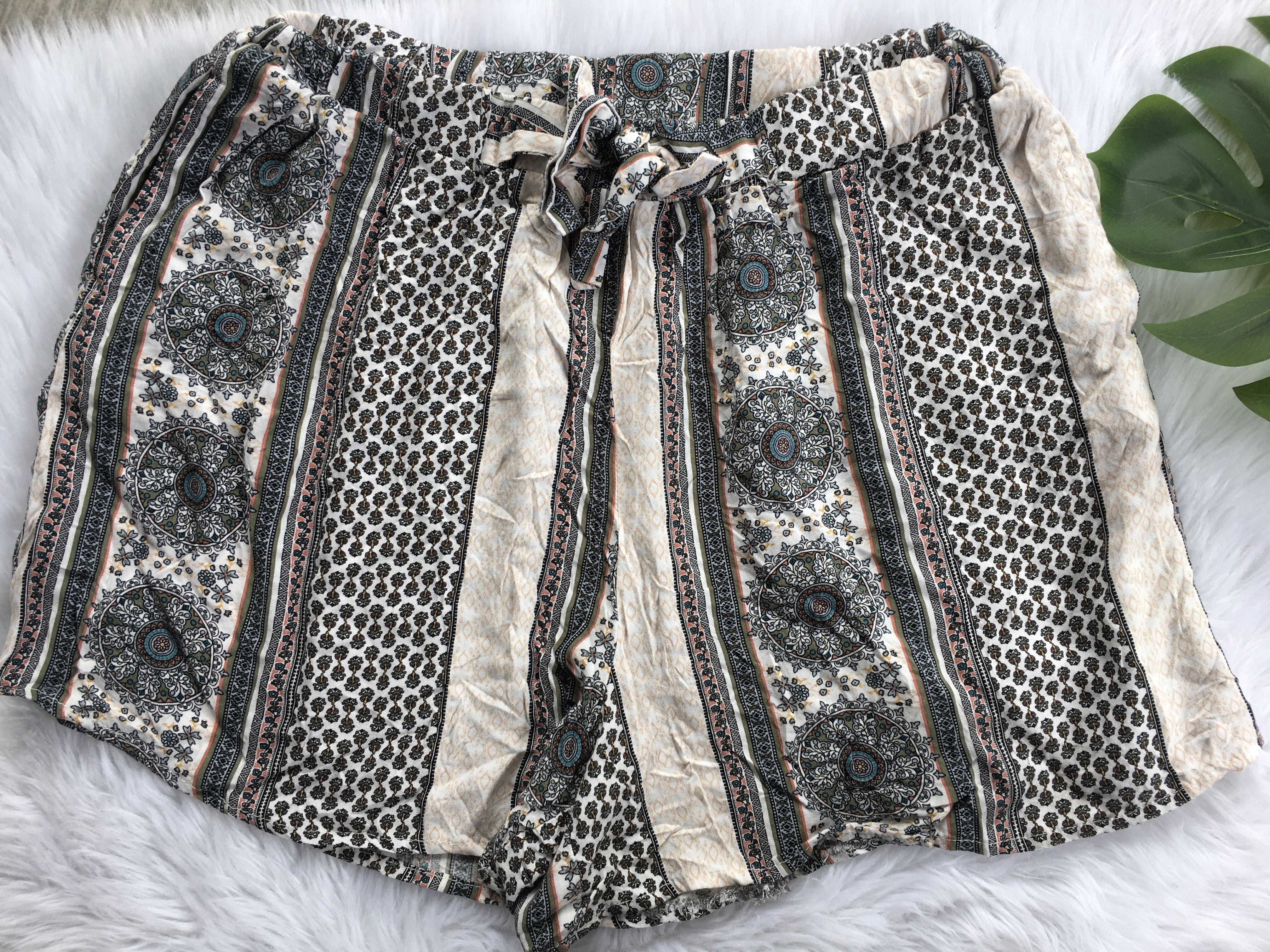 Womens boho shorts, Women's Fashion 