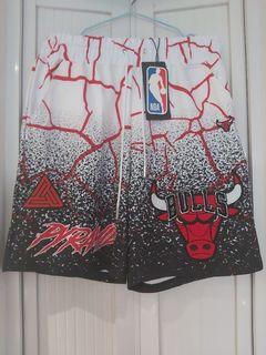 100 % New with tag Pro Standard Shorts NBA Bulls Black Pyramid (HKD$500) [前左右有側褲袋，背面亦有褲袋]