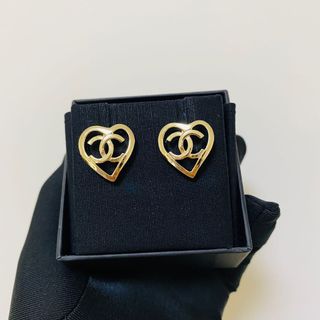 （分類：）位於 。 由 allyylux 提交（商品編號 1139605872，圖片 1）。簡介： 。