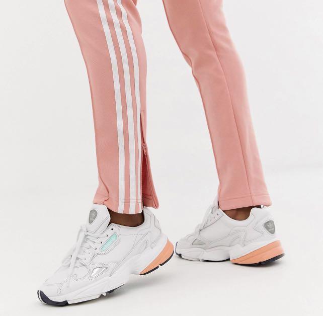 Adidas originals wmns best sale falcon