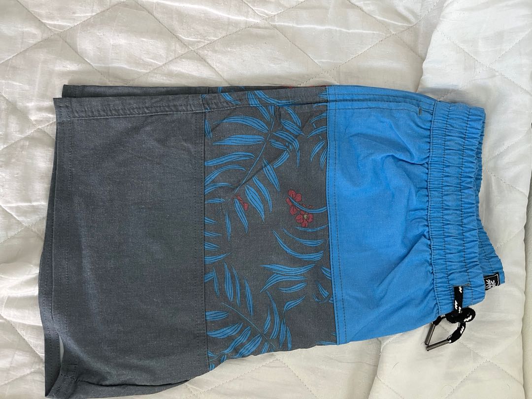 Aussie Board Shorts, Men's Fashion, Activewear on Carousell