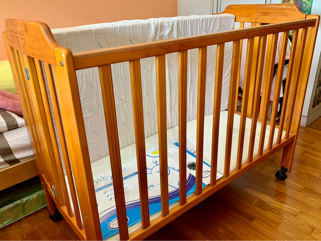 Baby shop one cot