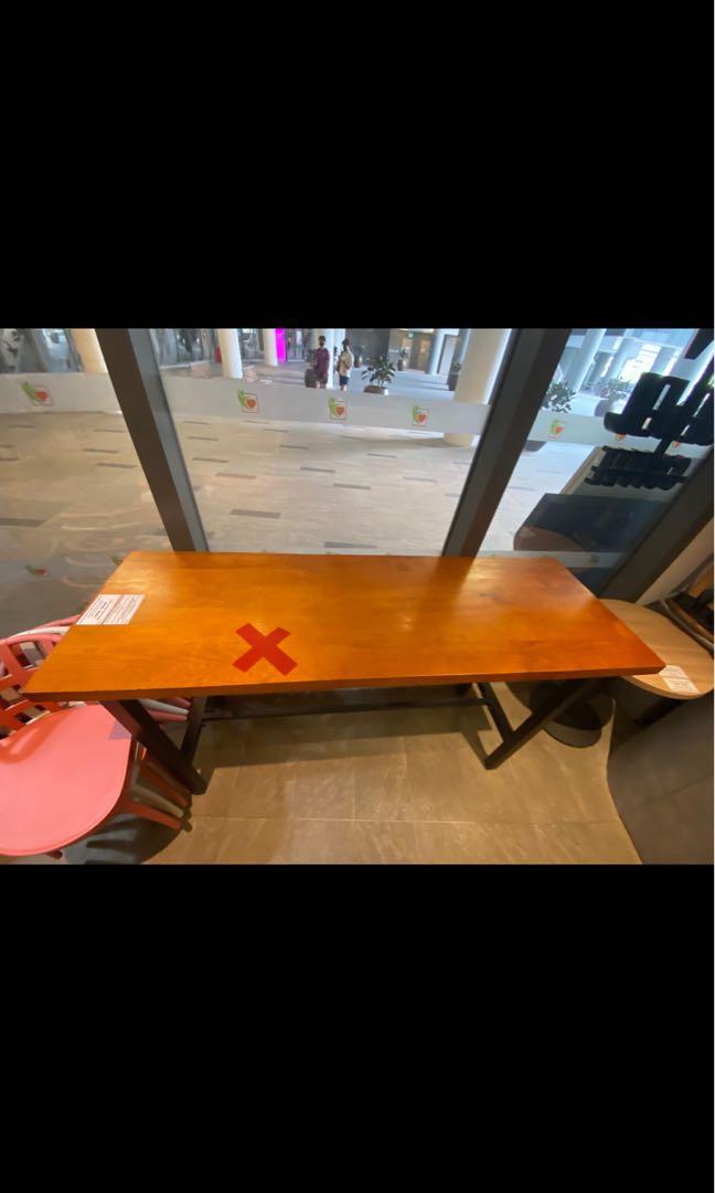 1m high on sale table