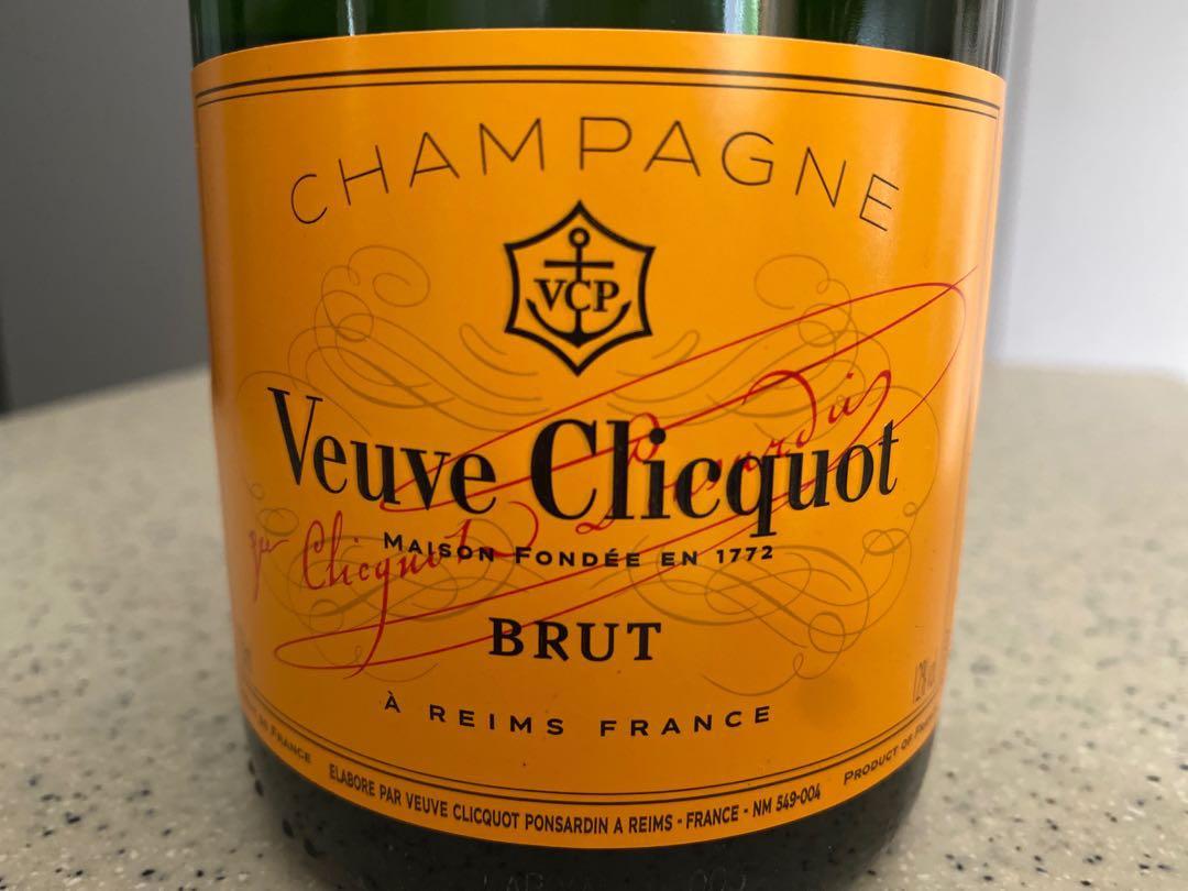 Champagne Veuve Clicquot Brut Yellow Label, Food & Drinks ...