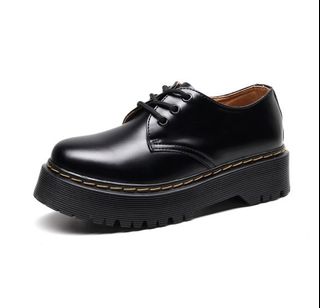Chunky sole 2024 doc martens