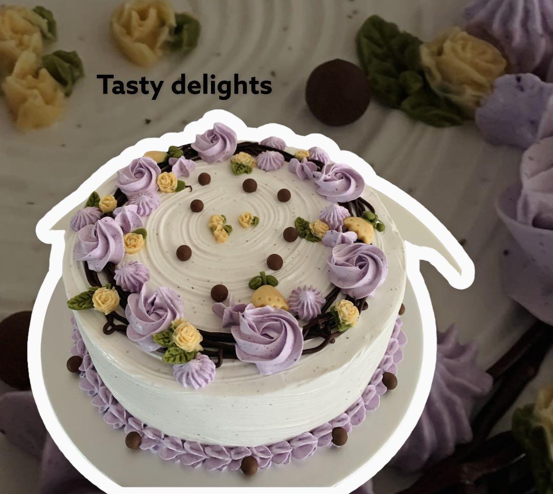 MaryMel Cakes: A pretty birthday cake