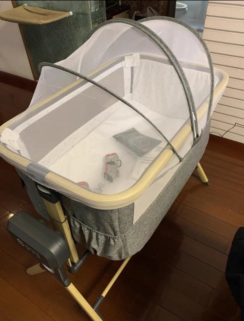 Electronic sales baby crib