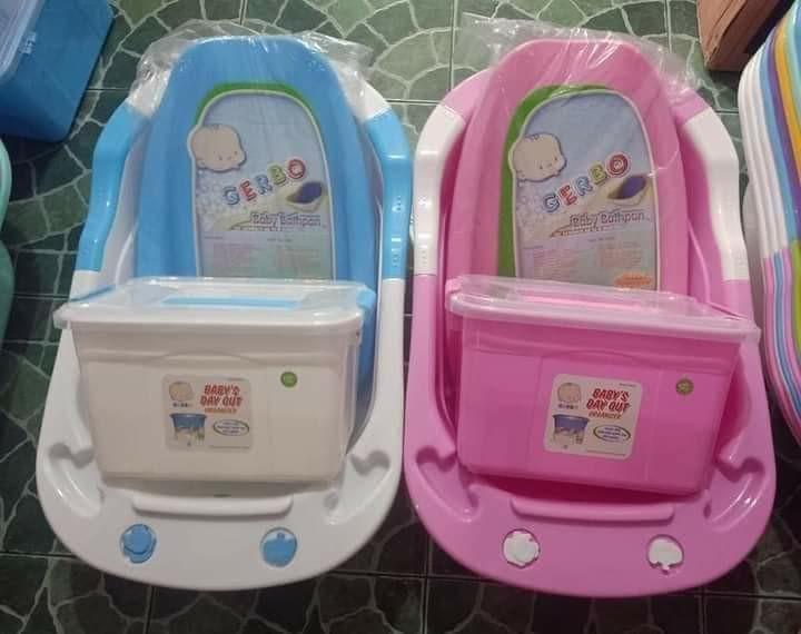gerbo bath tub set (Category: Bathtub & Bath Accessories) located in Manila. Submitted by minidivisoria (Listing ID 1139564486, Image 1). Description: Gerbo bath tub set 📣📣📣 🟤Bath tub w/drainer 🟤Bath net or bath pan 🟤Dayout box with basket 💸1050 per set..
