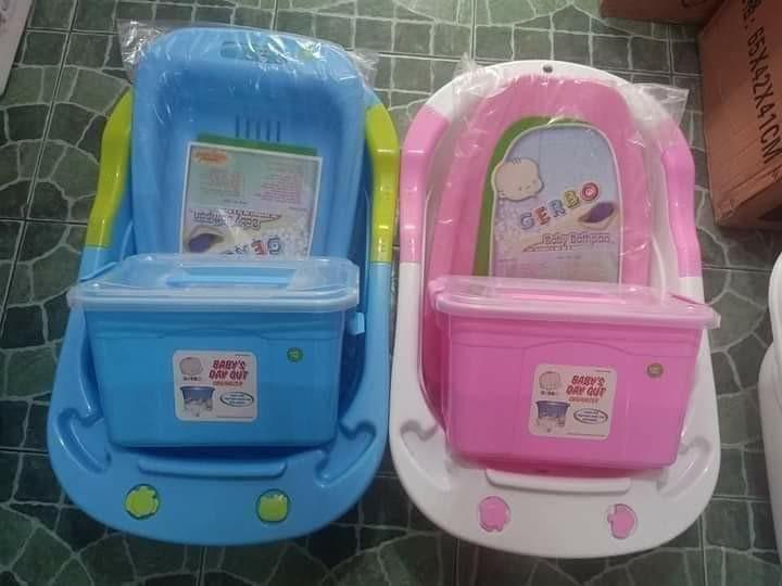 gerbo bath tub set (Category: Bathtub & Bath Accessories) located in Manila. Submitted by minidivisoria (Listing ID 1139564486, Image 2). Description: Gerbo bath tub set 📣📣📣 🟤Bath tub w/drainer 🟤Bath net or bath pan 🟤Dayout box with basket 💸1050 per set..