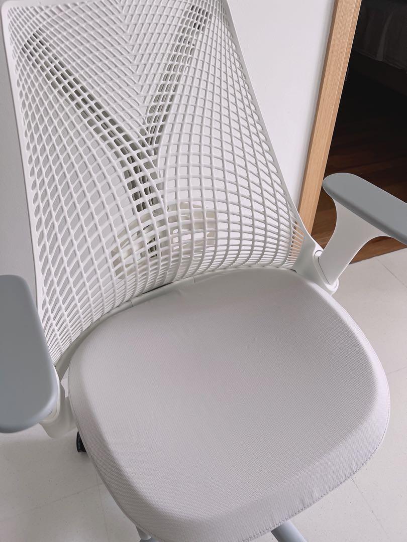 Herman Miller Sayl White/Grey, with Lumbar support, Furniture & Home