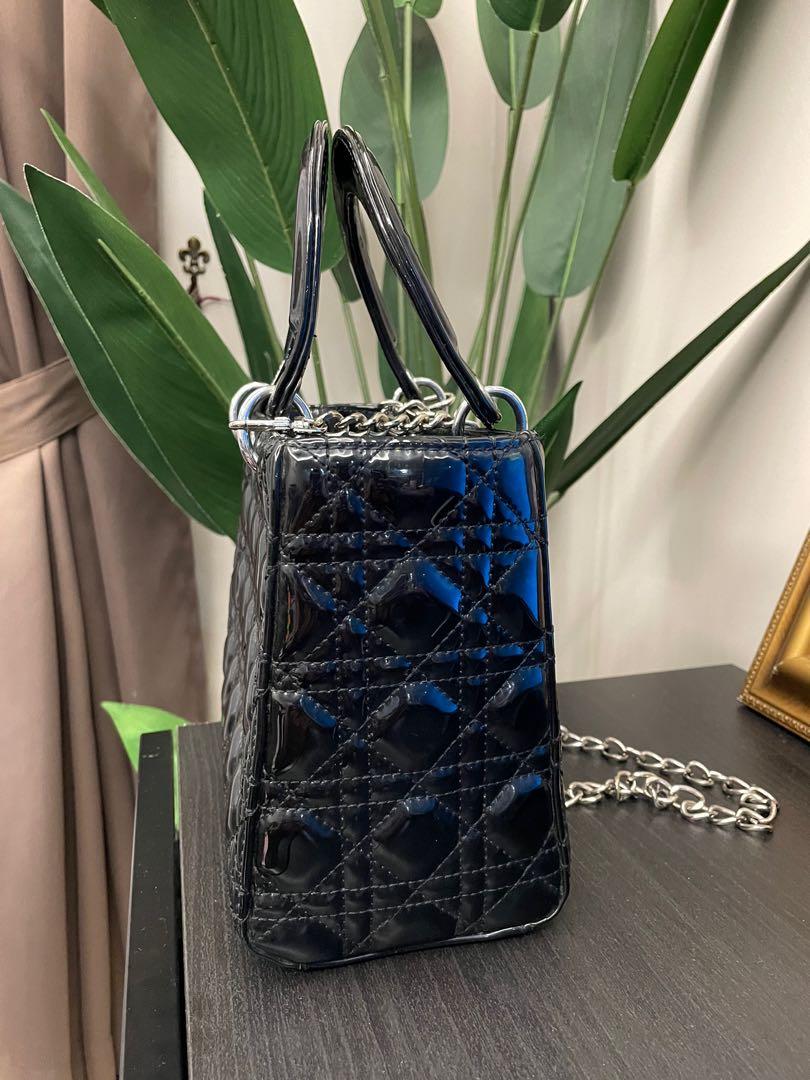 Lady dior 2025 medium size cm