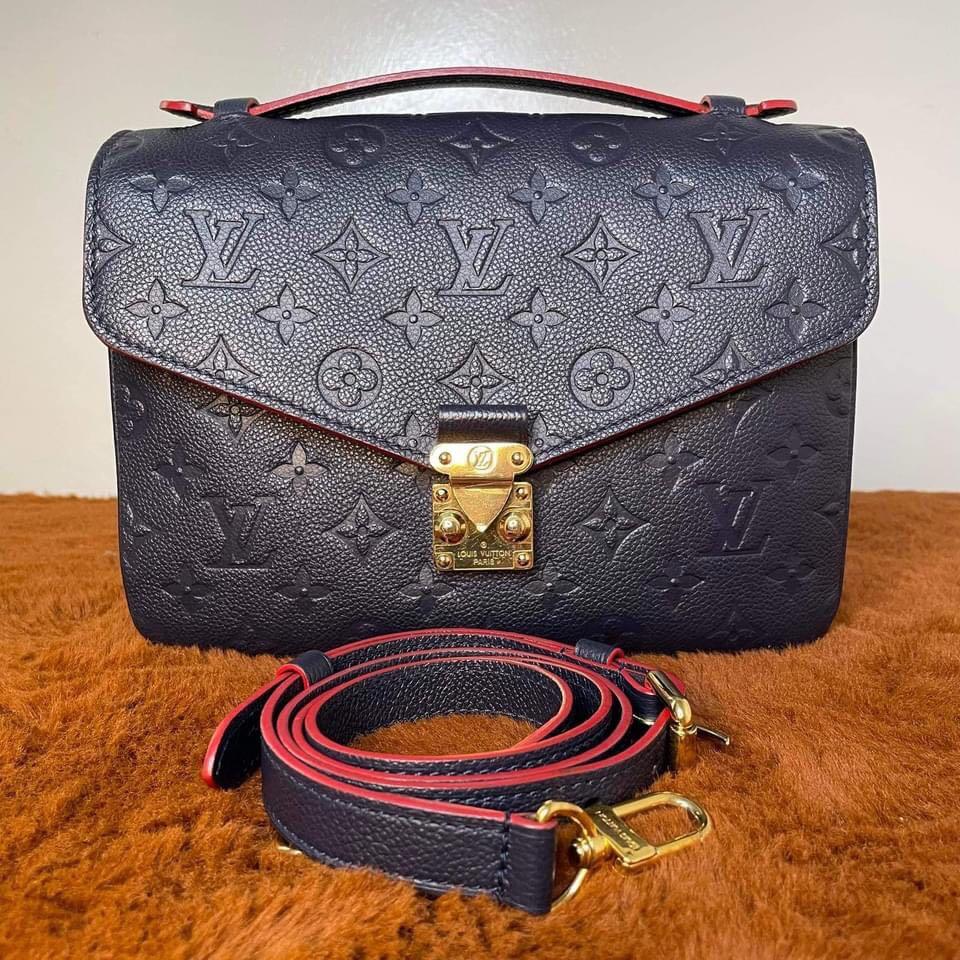 Short strap for Pochette Metis, Luxury, Bags & Wallets on Carousell