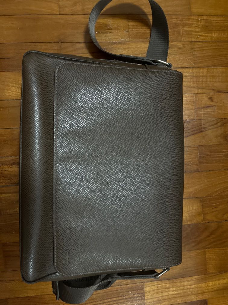LOUIS VUITTON Shoulder Bag M45257 Aves Monogram canvas Brown mens Used –