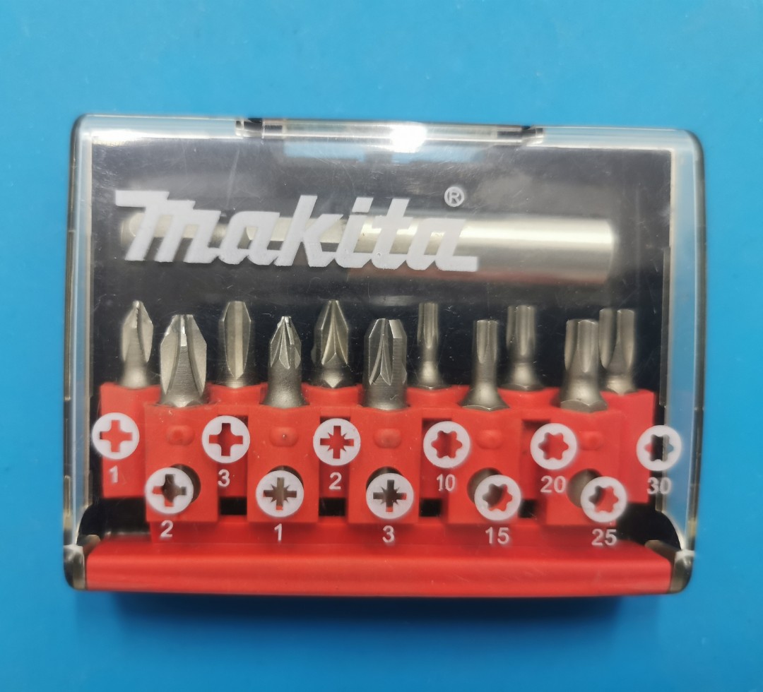 Makita screw driver bit set, Furniture & Home Living, Home Improvement