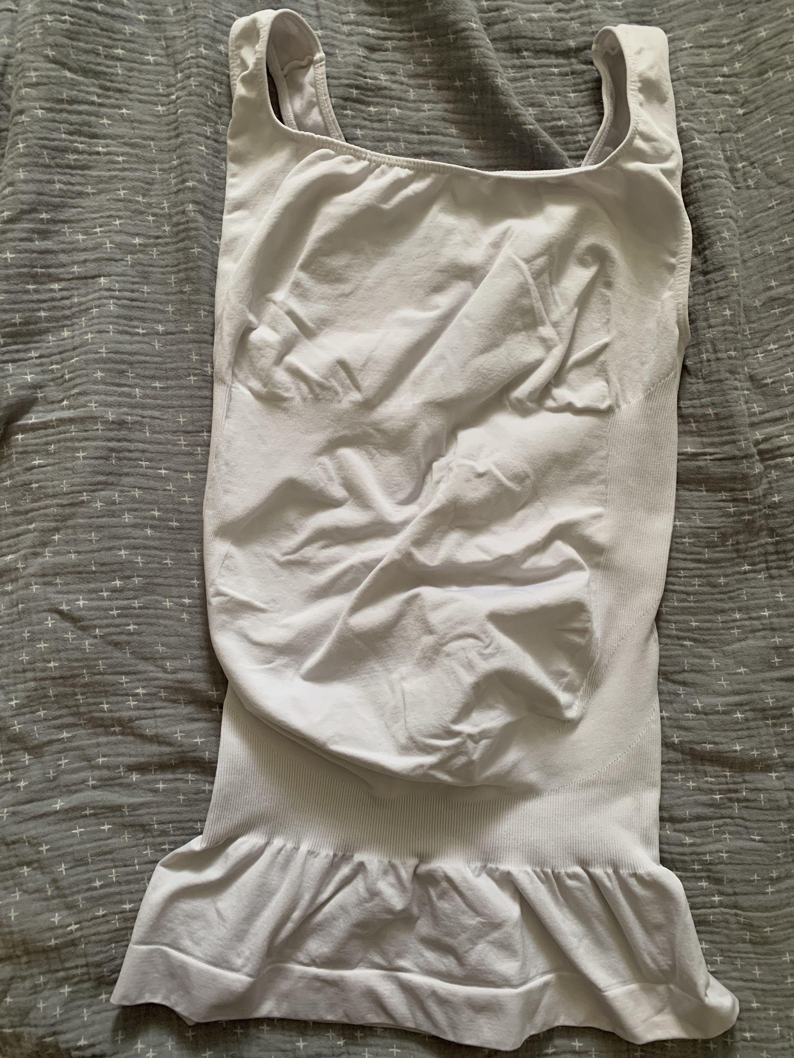 Maternity Lift and Support Wear (Category: Maternity wear) located in Muntinlupa City. Submitted by stylesecondsph (Listing ID 1139456868, Image 1). Description: Helpful in supporting belly weight when pregnant Comfortable and fits nicely With stains on the inside, not visible outside Also available in black Original price is 1,600.