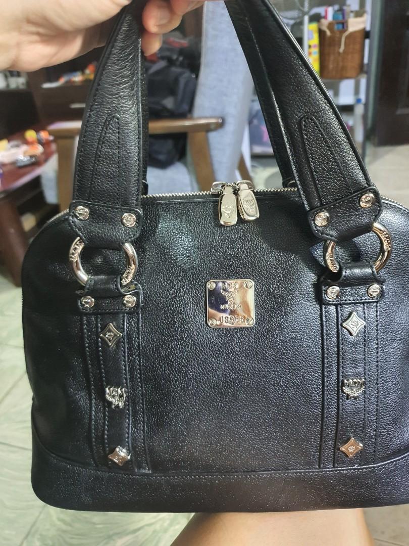 MCM Alma Style Bag (Category: Luxury Bags & Wallets) located in Pasay City. Submitted by dylan.fs (Listing ID 1139572093, Image 3). Description: Preloved original MCM alma type bag. No flaws. In excellent used condition. Sign of use only in zipper puller. - Silver hardwares - YKK zip - Turnable Screw - Coded This is so chic in actual. ❤ All details of the bag is posted, already..
