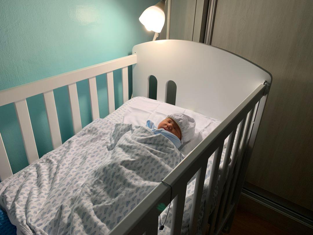 Micuna crib, Babies & Kids, Baby Nursery & Kids Furniture, Childrens