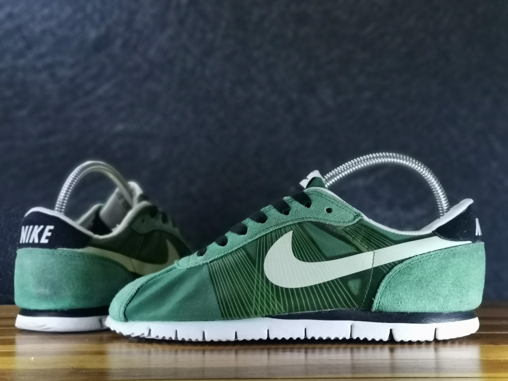 Nike cortez fly motion on sale