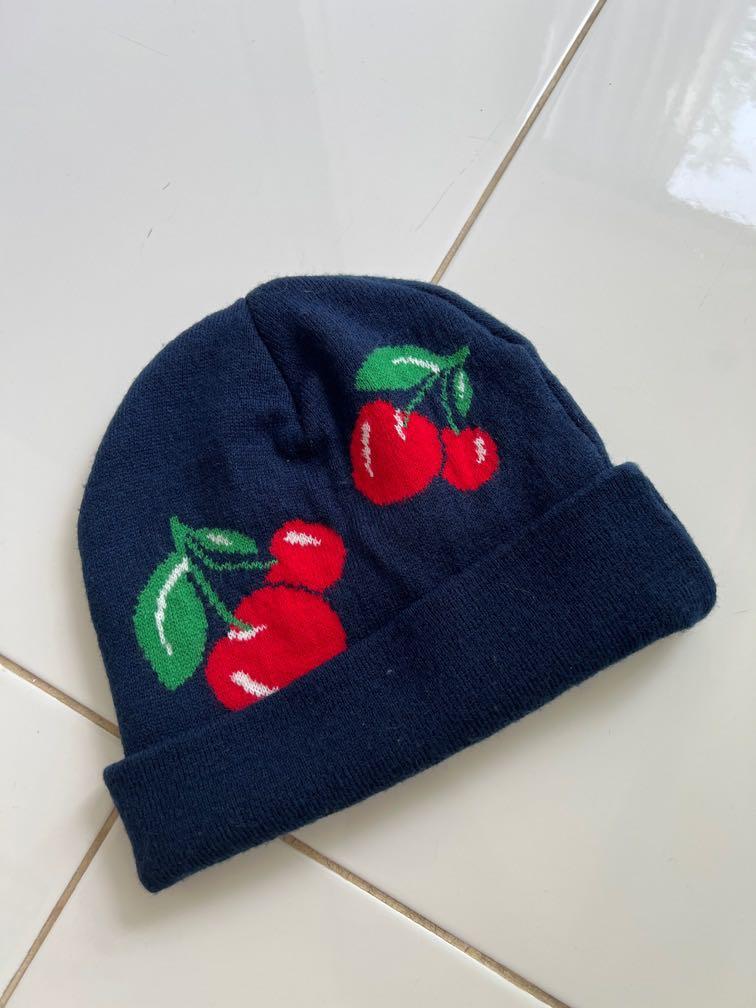 Original Supreme cherry beanie navy, Fesyen Pria, Aksesoris, Topi