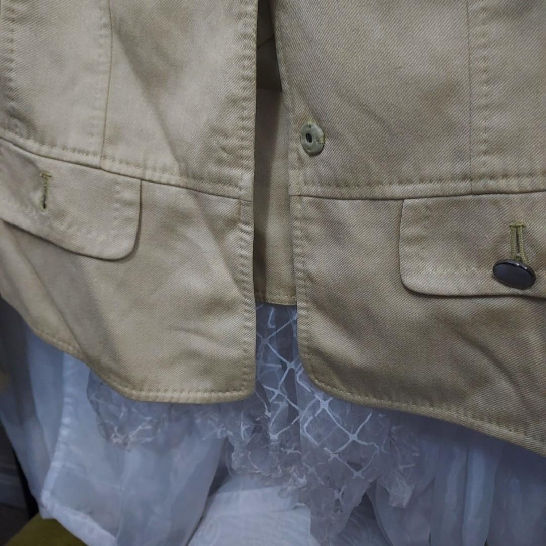 Preloved Anne Klein Blazer (Category: Others Tops) located in Mandaluyong City. Submitted by cielo_10 (Listing ID 1139529242, Image 3). Description: preloved Anne Klein Blazer flaws: lost button/upper right and lower left.