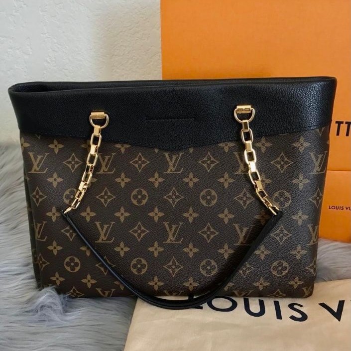Preloved Louis vuitton Pallas shopper Tote bag, Luxury, Bags & Wallets on  Carousell