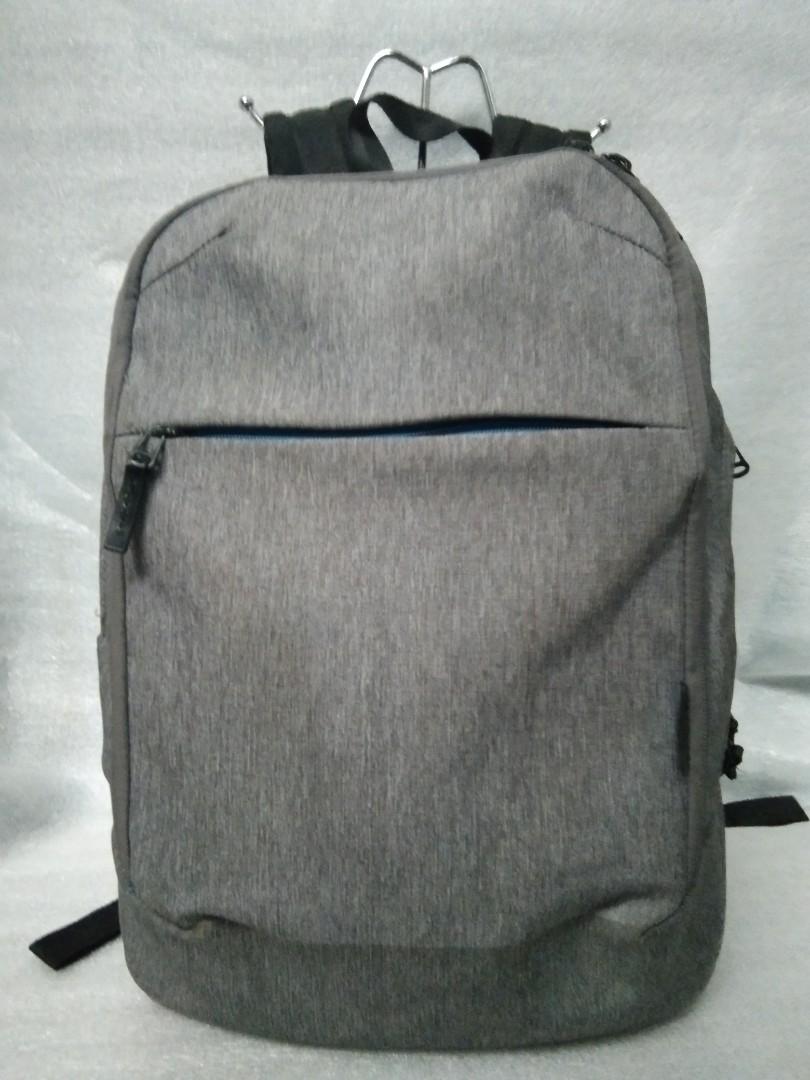 Preloved TARGUS BACKPACK (Category: Backpacks) located in Caloocan City. Submitted by aridasonlineshop (Listing ID 1139630364, Image 1). Description: Large size , multiple compartment/ pocket well used.