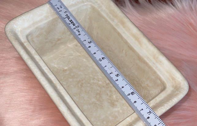 Rectangular Baking dish with Ramekin (Category: Other Kitchenware & Tableware) located in Subic. Submitted by Pc2ceramics (Listing ID 1139458986, Image 3). Description: Rectangular Baking dish with Ramekin both from England With crazings but both still useable see photos.