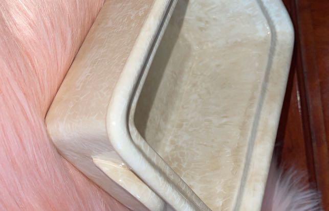 Rectangular Baking dish with Ramekin (Category: Other Kitchenware & Tableware) located in Subic. Submitted by Pc2ceramics (Listing ID 1139458986, Image 2). Description: Rectangular Baking dish with Ramekin both from England With crazings but both still useable see photos.