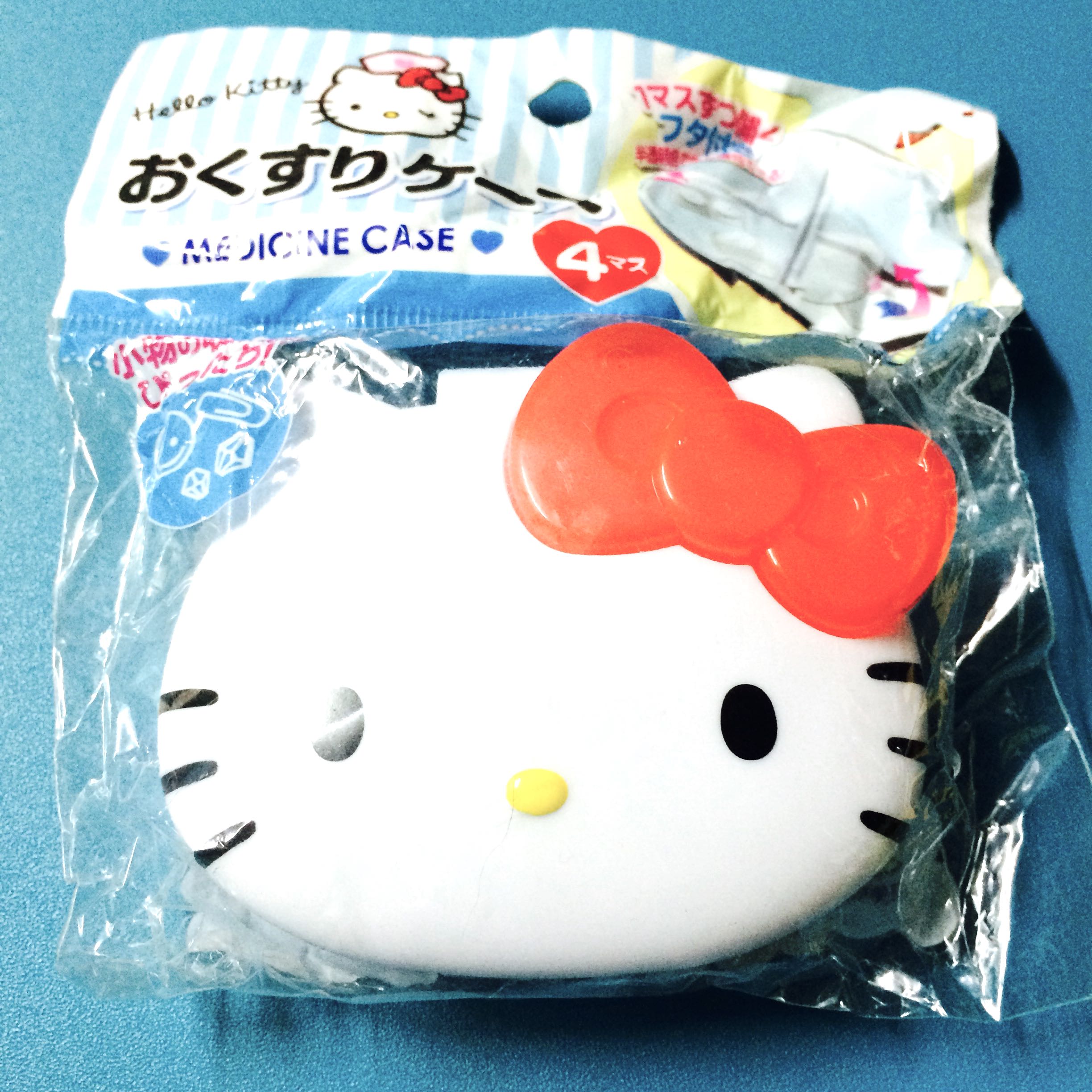 Sanrio Hello Kitty 四格 藥盒 medicine case, 其他, 其他 Carousell