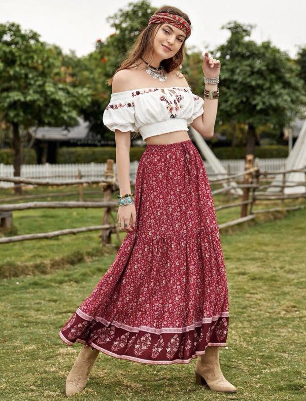 SHEIN Off Shoulder Top & Skirt Set