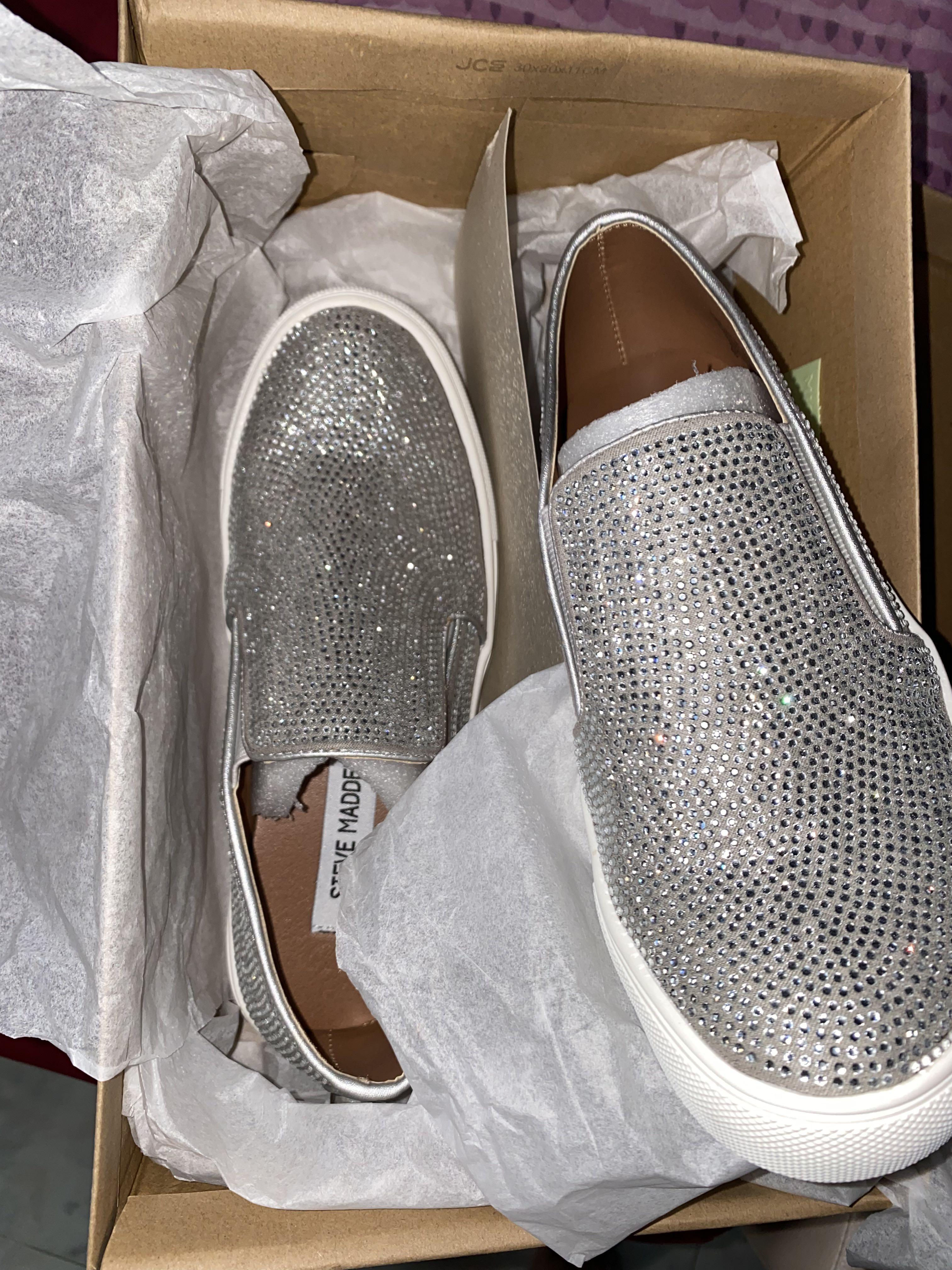 Steve Madden Amplify-R Slip on Sneakers 