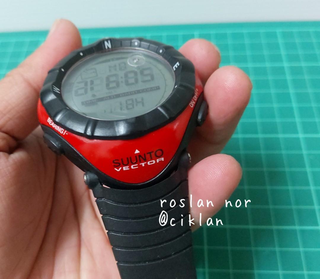 Suunto Vector Red Used Men s Fashion Watches Accessories
