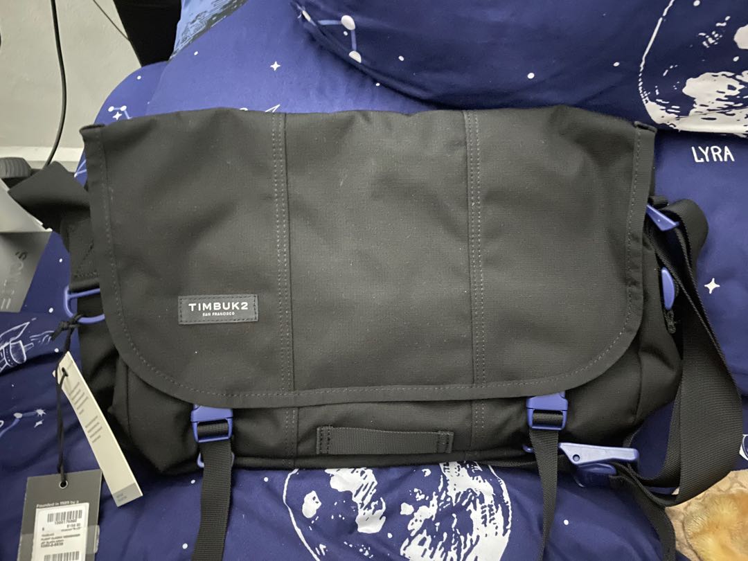 Timbuk2 flight classic messenger bag, Men's Fashion, Bags, Sling Bags
