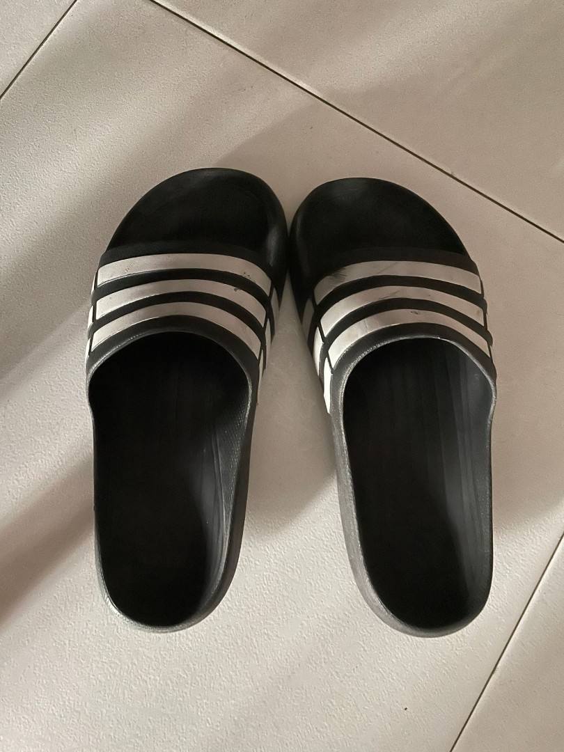 adidas sliders size 5