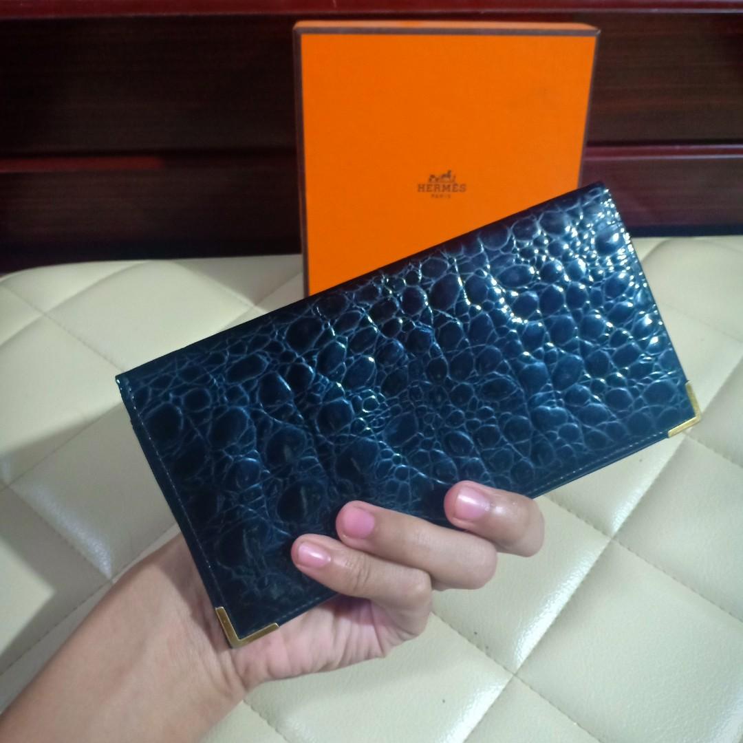 Authentic vintage Hermes crocodile long wallet (Category: Luxury Bags & Wallets) located in Binangonan. Submitted by jfluxury.co (Listing ID 1139654048, Image 2). Description: excellent condition no flaws 💯% guaranteed authentic money back kapag fake po bought in Japan.