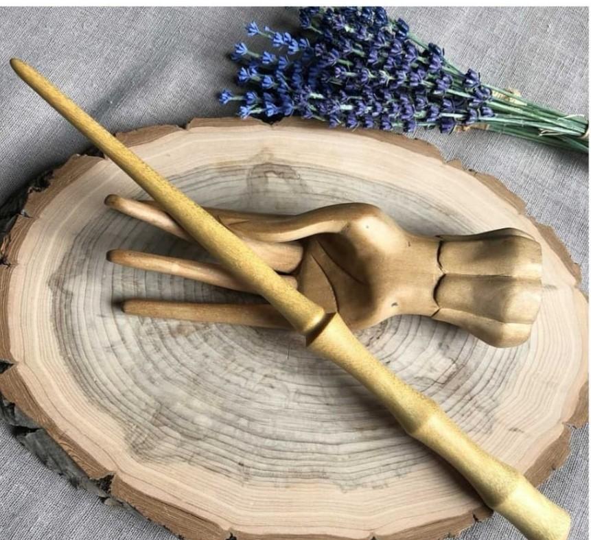 Authentic Wand Made in UK (Category: Vintage Collectibles) located in Amadeo. Submitted by mommaowl888 (Listing ID 1139709233, Image 1). Description: From Macfie's Wizard Shop. Authentic 💯 ​Pau Amarello Wand Properties: Luck, meditation, healing, spirituality, creativity and protection. Comes with Phoenix Tears amd letter of authenticity If it resonates, it's for you! 🙏🏽 ​.
