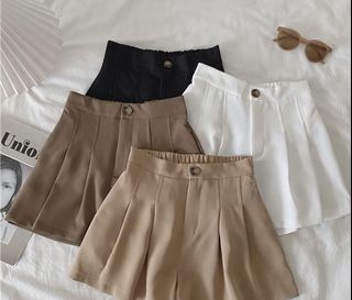 (Category: ) located in . Submitted by cloudlessceilings (Listing ID 1139656167, Image 1). Description: .