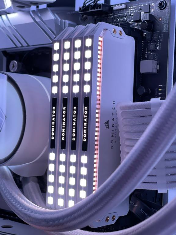 Corsair Unveils Pearlescent White Dominator Platinum 50 OFF