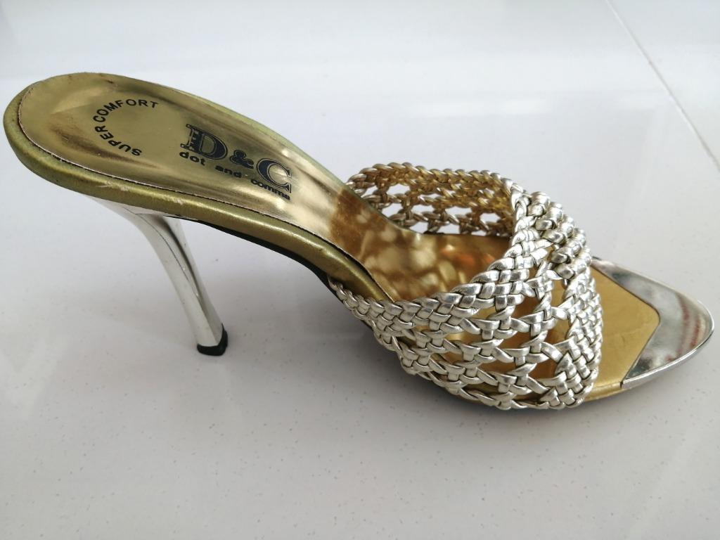 D C Ladies Gold Heels 4