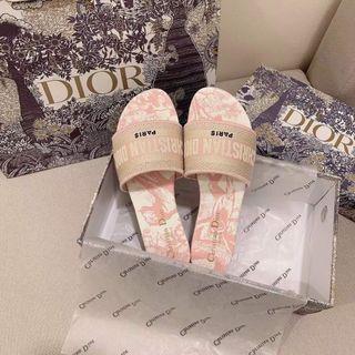 Dior Slides with packaging receipt