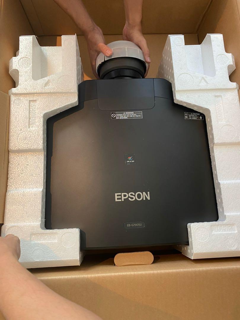 EPSON Projectors 4 Units / High End 4K/Edge blending , TV & Home