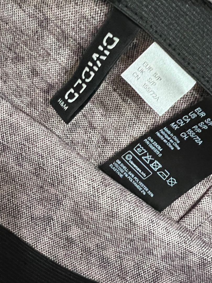 H&M Plaid skirt garterized (Category: Skirts) located in Quezon City. Submitted by rd.222 (Listing ID 1139737319, Image 3). Description: H&M Tartan skirt garterized Size Small Kindly manage your expectations 10/10.