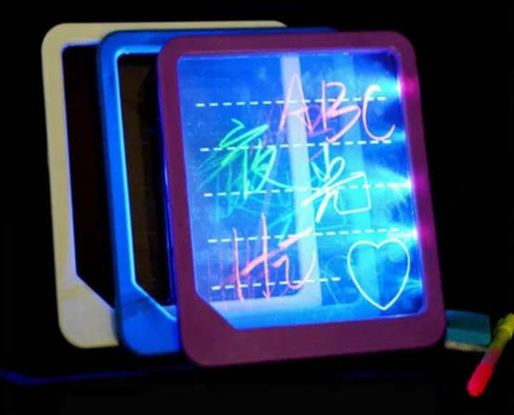 Led drawing board with light, Furniture & Home Living, Home Decor