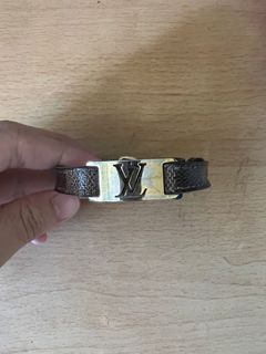 (Category: ) located in . Submitted by nafatest (Listing ID 1139675647, Image 1). Description: .