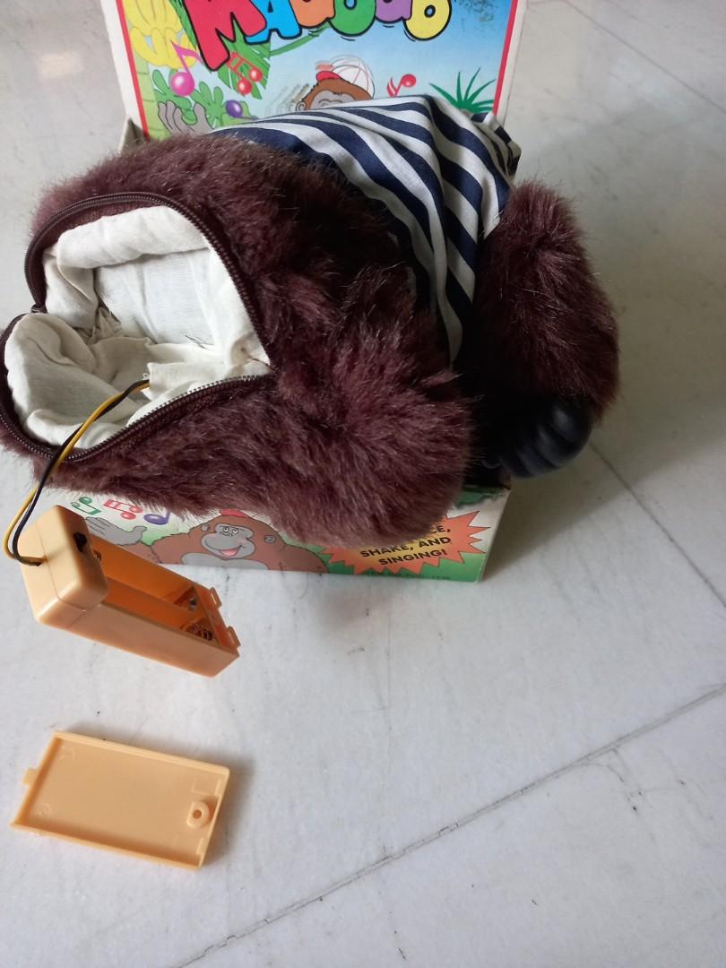 Vintage Magogo Gorilla Monkey Singing Macarena, Hobbies & Toys, Toys
