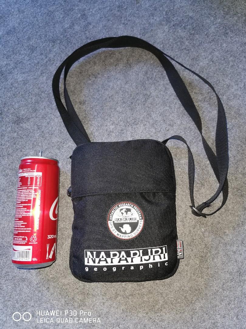 Napapijri sling sales bag