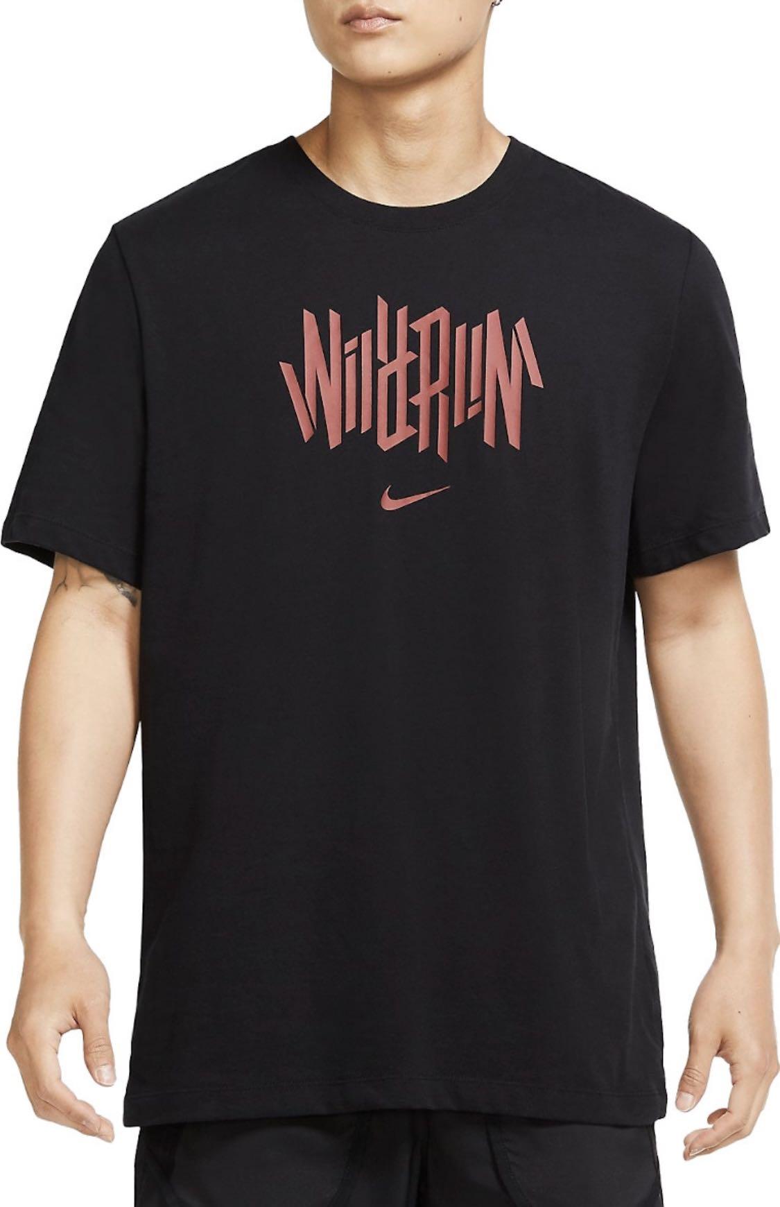 Nike wild store run crew