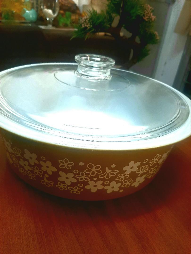 Unmarked Milk Glass Green Daisy Spring Flower Casserole Dish